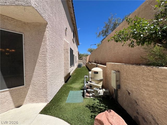 1601 Ghost Flower Court, Las Vegas, NV 89128