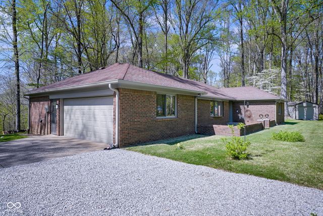 10912 Ole Fox Road, Terre Haute, IN 47803
