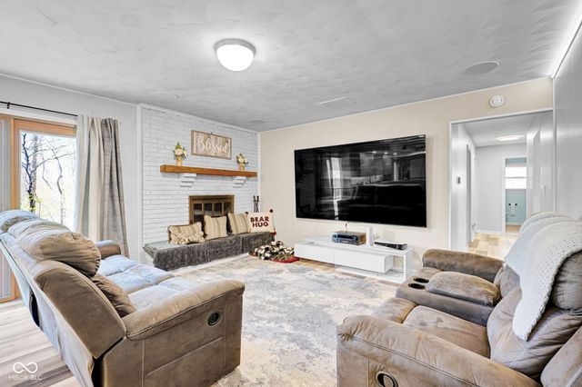 10912 Ole Fox Road, Terre Haute, IN 47803