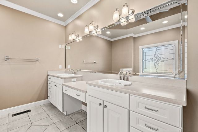 205 Lewis Bridge Way, Hopkinsville, KY 42240