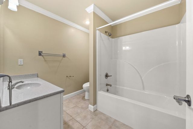 205 Lewis Bridge Way, Hopkinsville, KY 42240