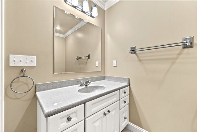 205 Lewis Bridge Way, Hopkinsville, KY 42240