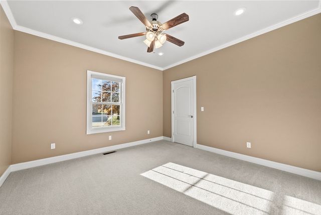 205 Lewis Bridge Way, Hopkinsville, KY 42240