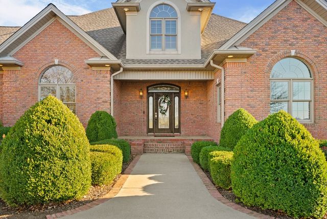 205 Lewis Bridge Way, Hopkinsville, KY 42240