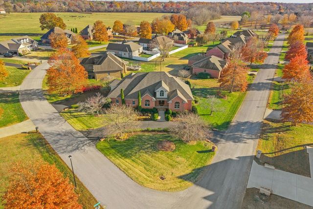 205 Lewis Bridge Way, Hopkinsville, KY 42240