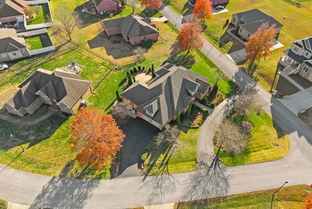 205 Lewis Bridge Way, Hopkinsville, KY 42240