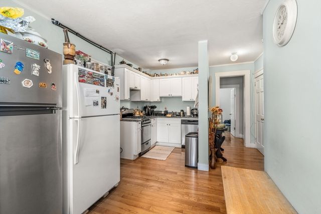 18 Auburn St Ext, Framingham, MA 01701