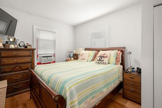 18 Auburn St Ext, Framingham, MA 01701