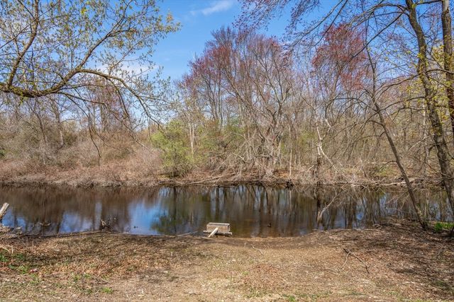 18 Auburn St Ext, Framingham, MA 01701