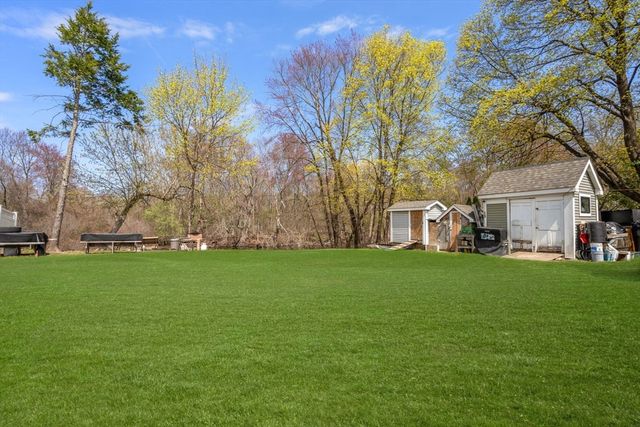 18 Auburn St Ext, Framingham, MA 01701