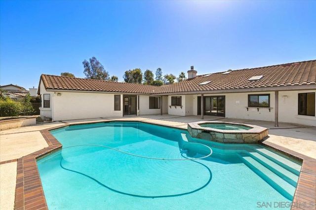 17648 Valle Verde Rd, Poway, CA 92064