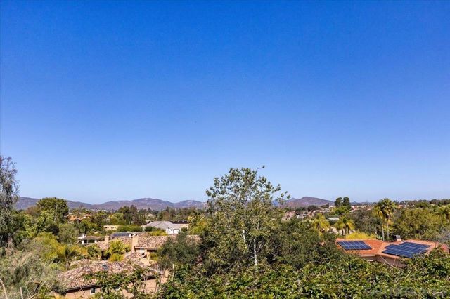 17648 Valle Verde Rd, Poway, CA 92064