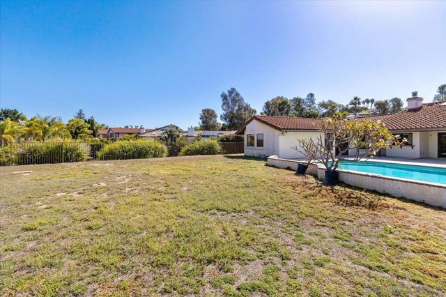 17648 Valle Verde Rd, Poway, CA 92064