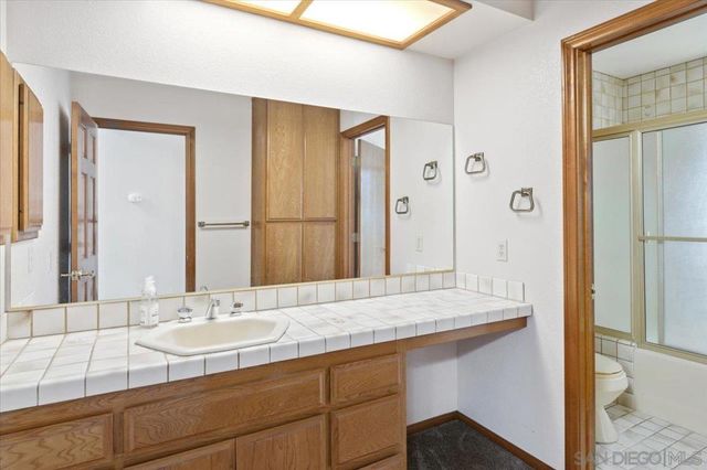 17648 Valle Verde Rd, Poway, CA 92064