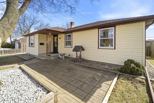 88 FOSTER COURT, Appleton, WI 54915