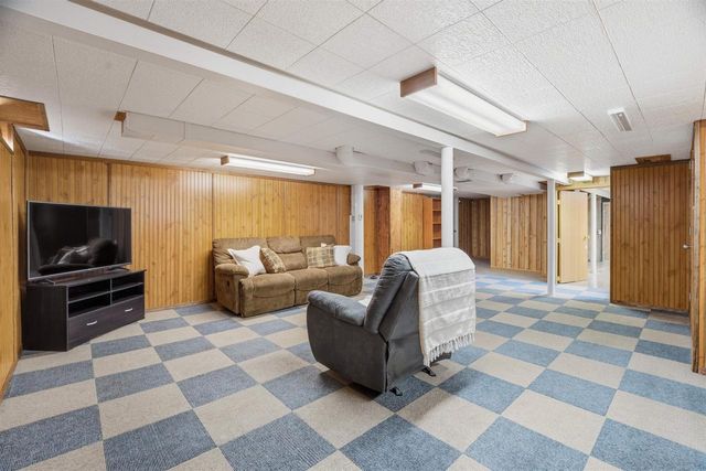 88 FOSTER COURT, Appleton, WI 54915