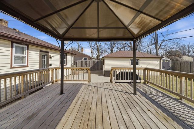 88 FOSTER COURT, Appleton, WI 54915