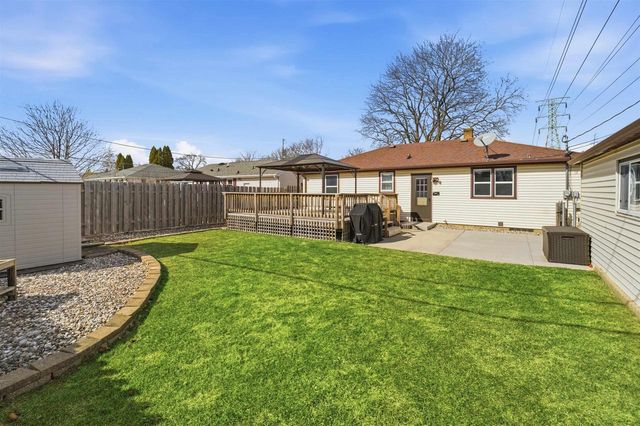 88 FOSTER COURT, Appleton, WI 54915