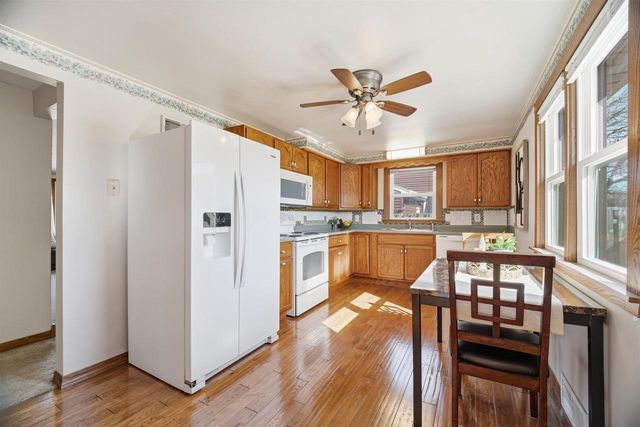 88 FOSTER COURT, Appleton, WI 54915