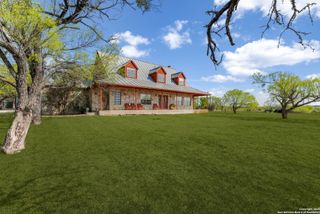 360 Private Road 4619, Castroville, TX 78009