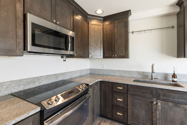 817 Battlefield Dr, Nashville, TN 37204