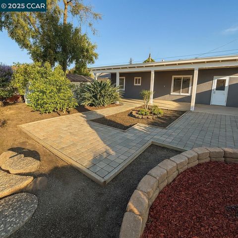 52 Rose Ann Ave, Pittsburg, CA 94565