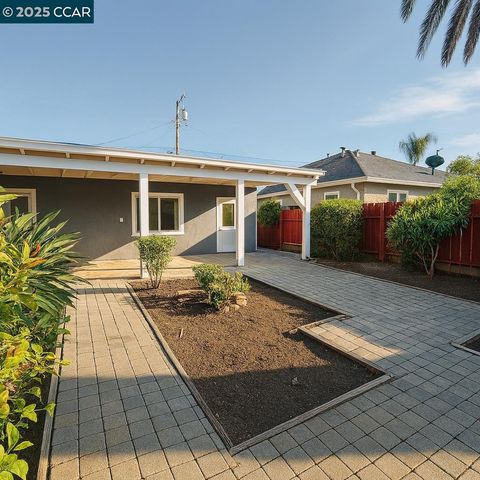 52 Rose Ann Ave, Pittsburg, CA 94565