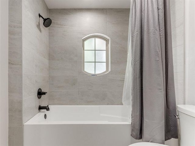 2600 Chaumont, Edmond, OK 73034