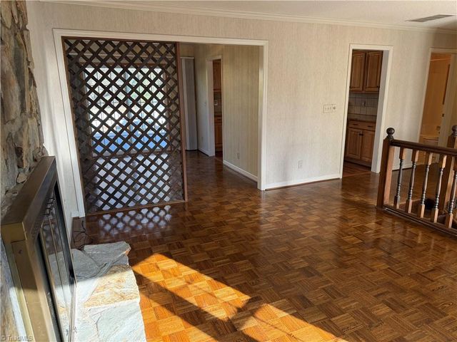 275 Carter Circle, Winston-salem, NC 27106