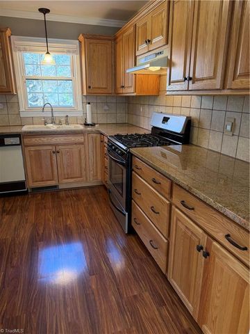 275 Carter Circle, Winston-salem, NC 27106