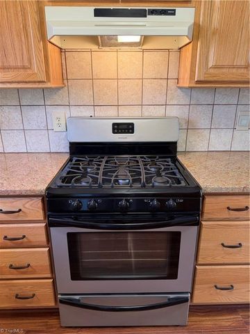 275 Carter Circle, Winston-salem, NC 27106