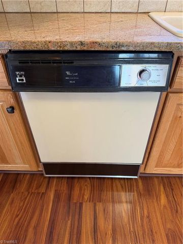 275 Carter Circle, Winston-salem, NC 27106