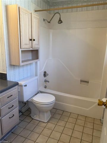 275 Carter Circle, Winston-salem, NC 27106