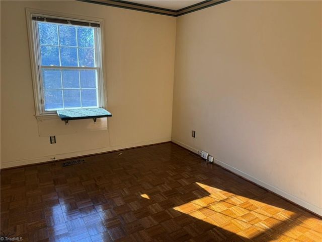 275 Carter Circle, Winston-salem, NC 27106