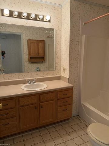 275 Carter Circle, Winston-salem, NC 27106