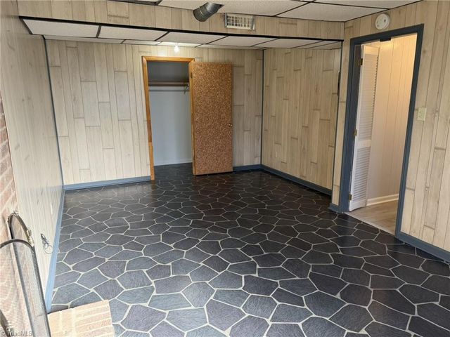 275 Carter Circle, Winston-salem, NC 27106