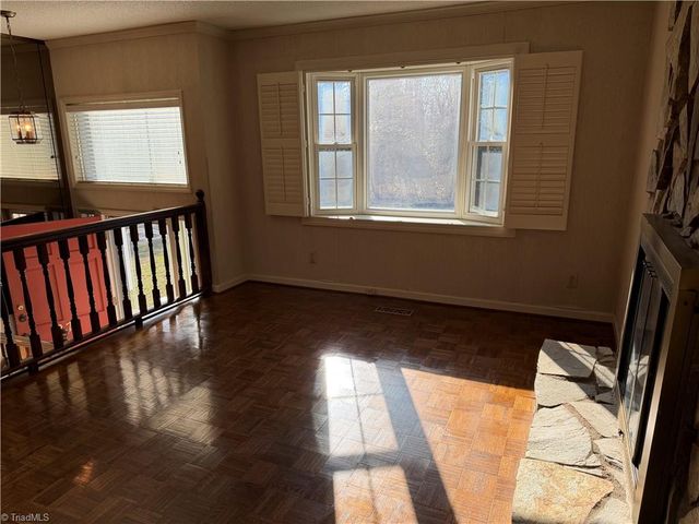 275 Carter Circle, Winston-salem, NC 27106