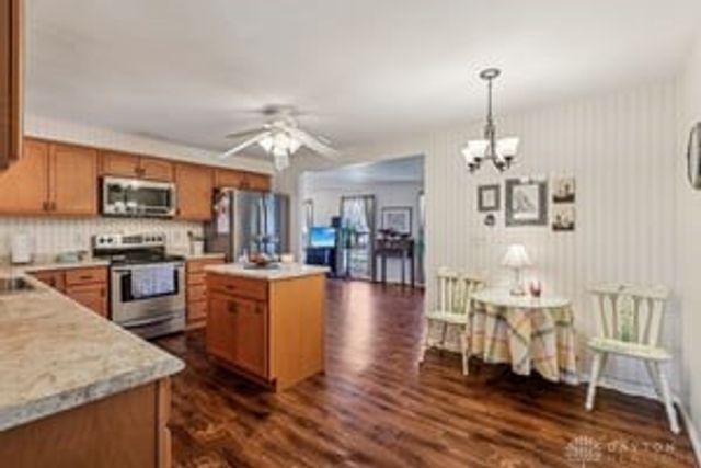 7500 Dial Drive, Huber Heights, OH 45424