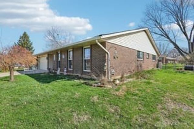 7500 Dial Drive, Huber Heights, OH 45424