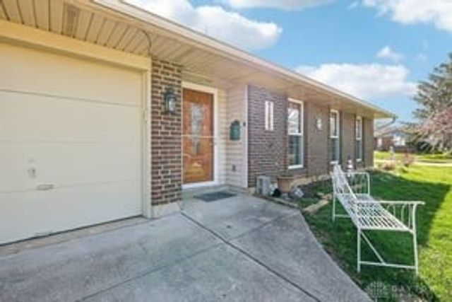 7500 Dial Drive, Huber Heights, OH 45424