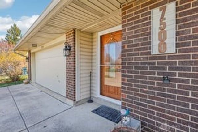 7500 Dial Drive, Huber Heights, OH 45424