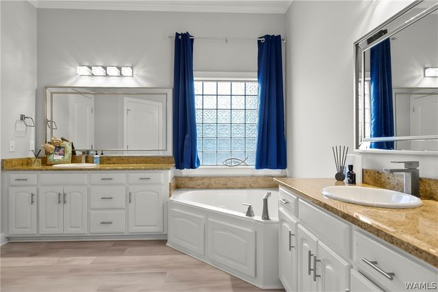 2706 Lake Crest Dr, Tuscaloosa, AL 35406