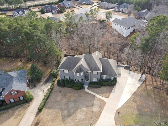 2706 Lake Crest Dr, Tuscaloosa, AL 35406