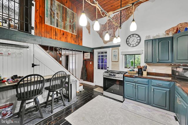 1443 RAILROAD RD, Dauberville, PA 19533