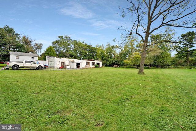 1443 RAILROAD RD, Dauberville, PA 19533