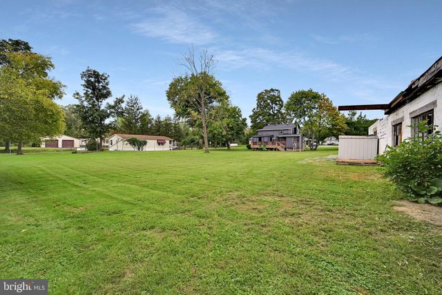 1443 RAILROAD RD, Dauberville, PA 19533