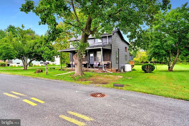 1443 RAILROAD RD, Dauberville, PA 19533