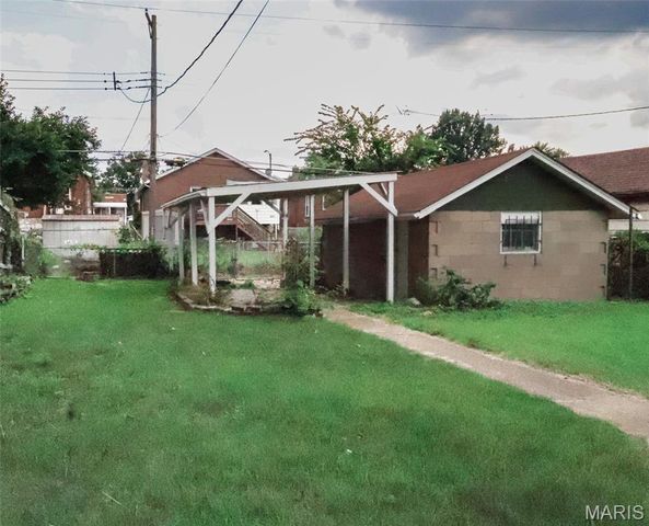 6418 Hoffman, St Louis, MO 63139