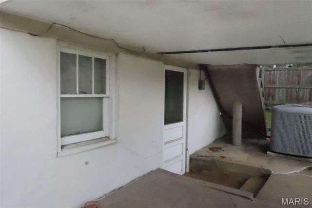 6418 Hoffman, St Louis, MO 63139