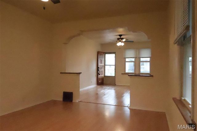 6418 Hoffman, St Louis, MO 63139